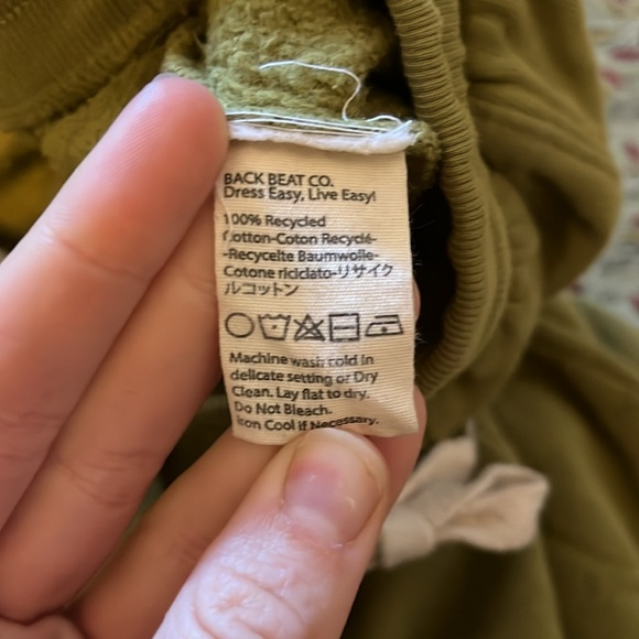 Back beat Co. green adventure jogger in pistachio - Picture 4 of 4